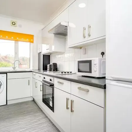 شقة Bethel House - 5 Bedroom House With Free Parking *